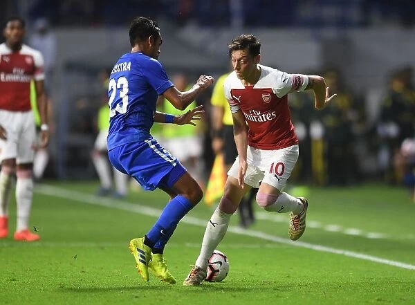 Mesut Ozil in Action: Al-Nasr Dubai SC vs. Arsenal Friendly (2018-19)