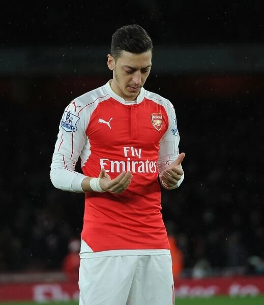 Mesut Ozil: Arsenal's Star Ahead of Arsenal vs Swansea City (2015-16)