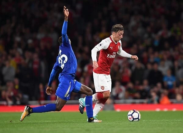 Mesut Ozil Outsmarts Wilfred Ndidi: Arsenal's Masterclass vs Leicester City, 2017-18 Premier League