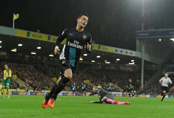 Mesut Ozil Scores: Arsenal Triumphs Over Norwich City in Premier League 2015-16