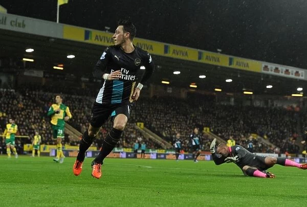 Mesut Ozil Scores: Arsenal's Premier League Victory Over Norwich City (2015-16)