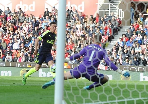 Mesut Ozil Scores the Second for Arsenal Against Stoke City, May 2017