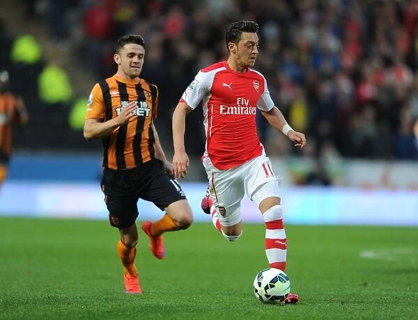 Mesut Ozil vs. Robert Snodgrass: A Midfield Battle at Hull City vs. Arsenal, Premier League 2014 / 15