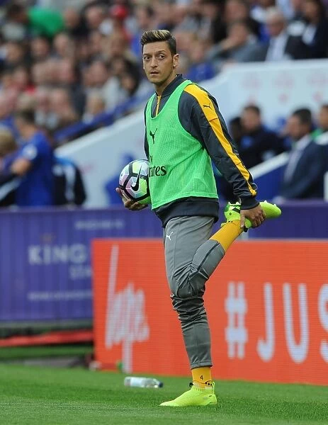 Mesut Ozil Warming Up: Arsenal's Star Player Prepares for Leicester City Clash, 2016-17 Premier League