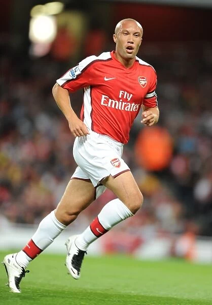 Mikael Silvestre in Action: Arsenal's 2:0 Victory Over West Bromwich Albion in Carling Cup, Emirates Stadium (September 22, 2009)