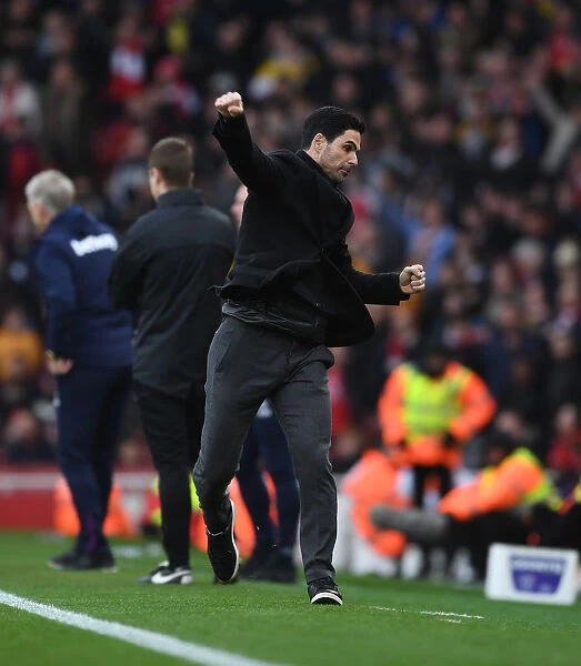 Mikel Arteta Celebrates Arsenal's Win Against West Ham United in the Premier League