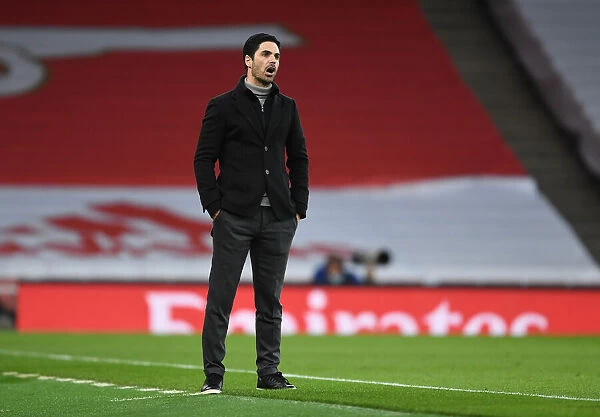 Mikel Arteta Alone at Emirates: Arsenal vs Manchester City, Empty Premier League Stadium, 2021