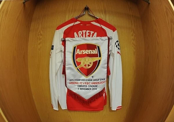 Mikel Arteta's Arsenal Changing Room: Arsenal FC vs RSC Anderlecht, UEFA Champions League, 2014