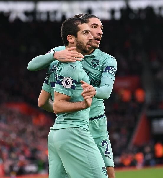 Mkhitaryan and Bellerin Celebrate Arsenal's First Goal Against Southampton (2018-19)