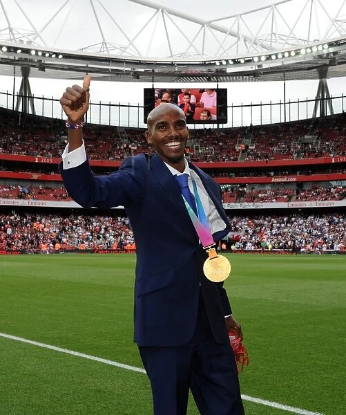 Mo Farah and Family Celebrate Arsenal's Victory over Swansea City in the Premier League