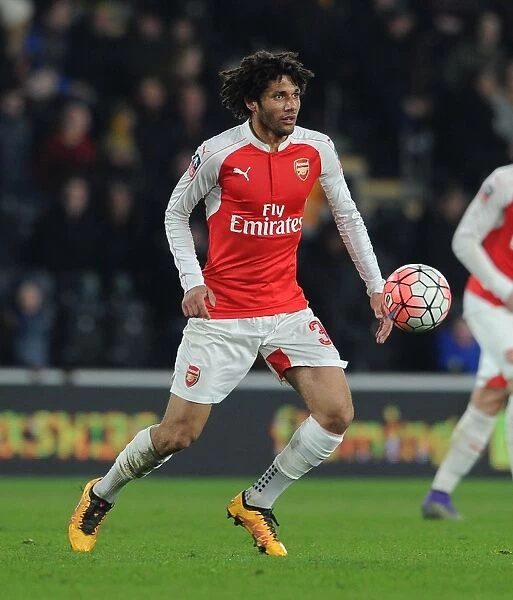 Mohamed Elneny in Action: Arsenal's FA Cup Battle against Hull City, 2016