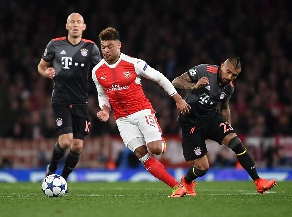 Oxlade-Chamberlain Outsmarts Vidal: Thrilling Arsenal Victory in Champions League Showdown