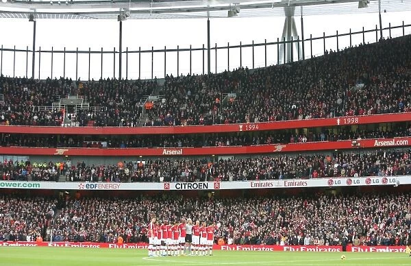 Remembrance Day Tribute: Arsenal Silence Manchester United 2-1, Premier League 2008