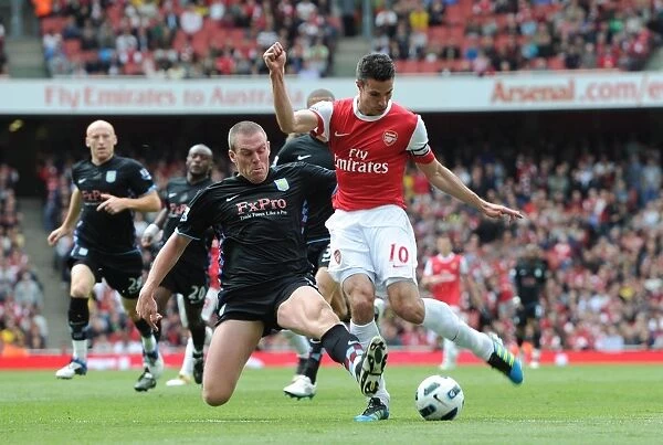 Robin van Persie (Arsenal) Richard Dunne (Villa). Arsenal 1: 2 Aston Villa