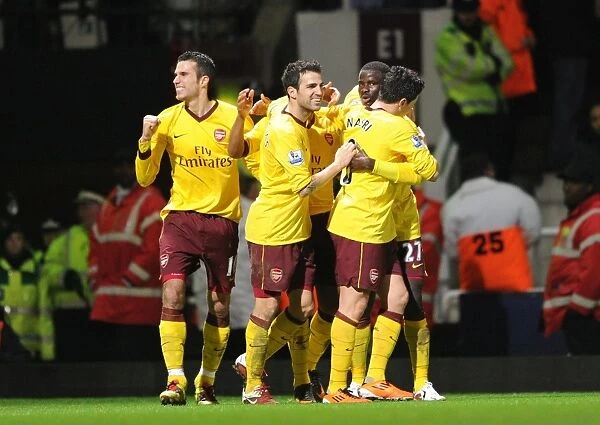 Robin van Persie's Brace: Arsenal's 3-0 Victory Over West Ham United, Barclays Premier League
