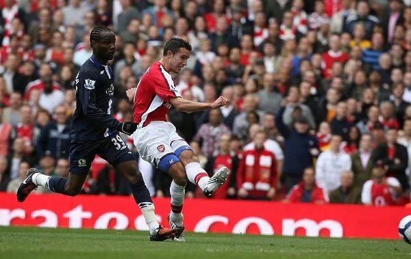 Robin van Persie's Stunner: Arsenal's 6-2 Victory Over Blackburn