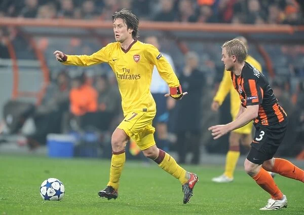 Rosicky vs. Hubschman: A Battle in Shakhtar Donetsk's 2:1 Victory over Arsenal in the UEFA Champions League