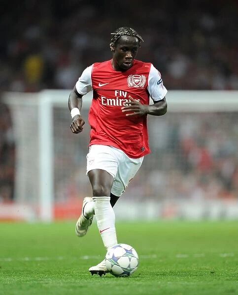 Sagna's Dramatic Winner: Arsenal Edge Past Olympiacos in Champions League Group F (2011-12)