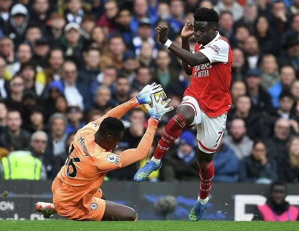 Saka vs. Mendy: A Premier League Battle at Stamford Bridge