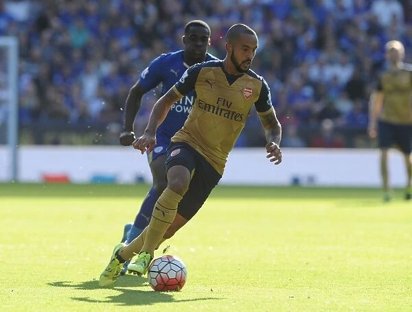 Theo Walcott in Action: Leicester City vs. Arsenal, Premier League 2015 / 16