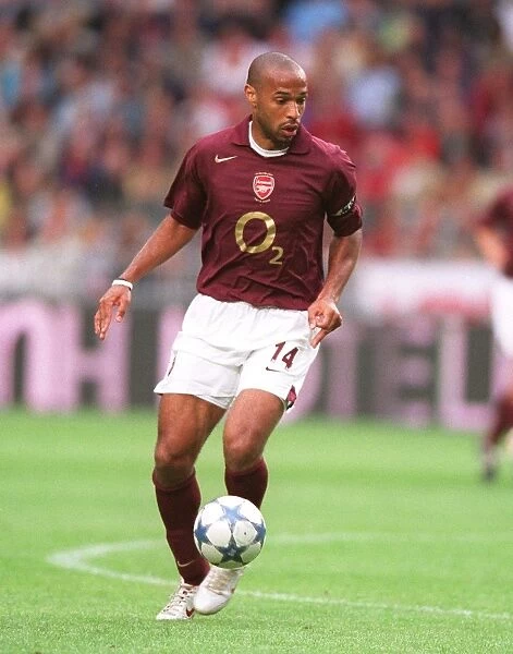 Thierry Henry Leads Arsenal to Victory: 2-1 over Porto at the Amsterdam Tournament, 2005