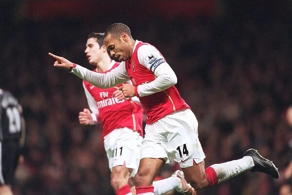 Thierry Henry's Epic Penalty Goal: Arsenal's 4-0 Victory Over Charlton Athletic