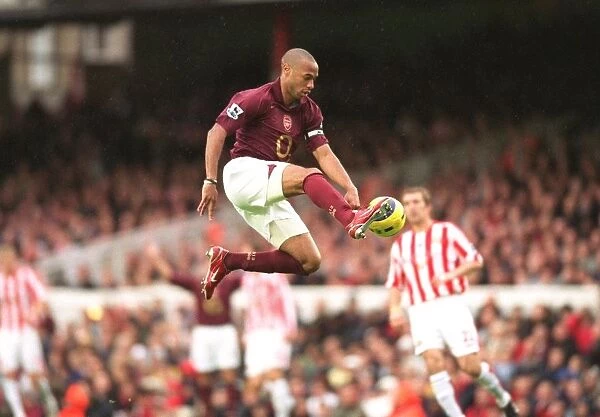 Thierry Henry's Hat-Trick: Arsenal's 3-1 Victory Over Sunderland at Highbury, FA Premier League (2005)