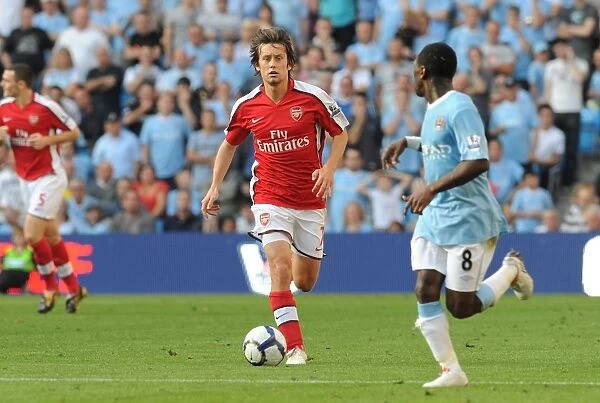Tomas Rosicky: Arsenal Star in Manchester City's 4:2 Premier League Victory, 2009