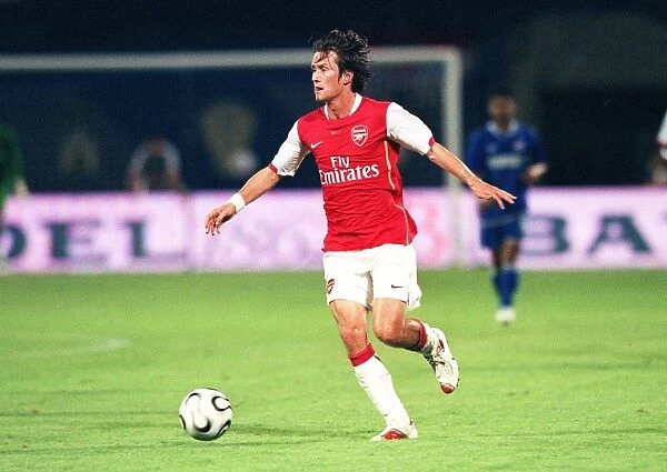 Tomas Rosicky's Unstoppable Performance: Arsenal's 3-0 Crush of Dinamo Zagreb in UEFA Champions League Qualifying (August 2006)
