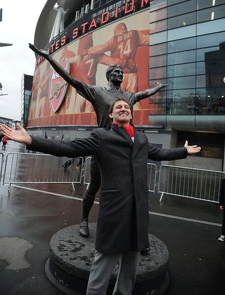 Tony Adams Unveils His Arsenal Legends Statue at Emirates Stadium during Arsenal vs. Queens Park Rangers Match, 2011-12