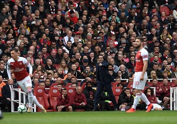 Unai Emery Leads Arsenal Against Brighton & Hove Albion in Premier League Showdown