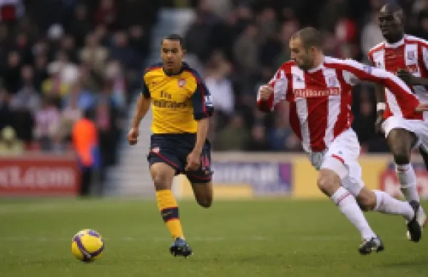 Buy Theo Walcott (Arsenal) Danny Higginbotham (Stoke)