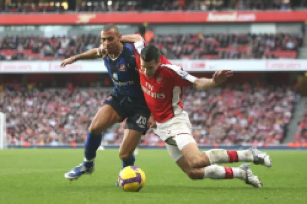 Buy Robin van Persie (Arsenal) Anton Ferdinand (Sunderland)