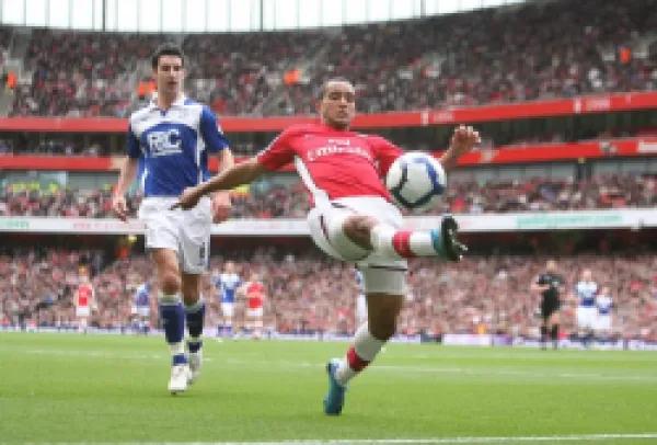 Buy Theo Walcott (Arsenal) Liam Ridgewell (Birmingham)