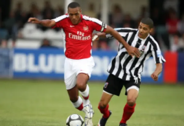 Buy Maidenhead United v Arsenal 2009/10
