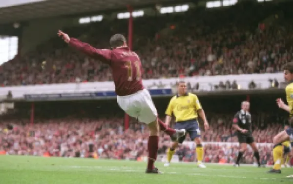 Buy Robin van Perise scores Arsenal's 4th goal. Arsenal 5:0 Aston Villa