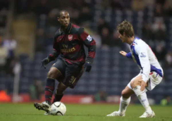 Buy Justin Hoyte (Arsenal) Morten Gamst Pedersen (Blackburn)