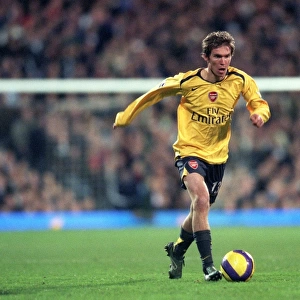 Alex Hleb in Action: Arsenal's Tight Victory Over Fulham (29/11/06)