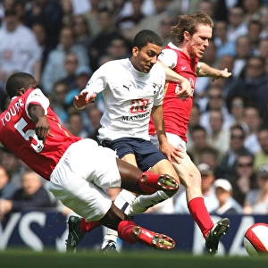 Matches 2006-07 Canvas Print Collection: Tottenham v Arsenal 2006-7