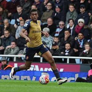 Alex Iwobi in Action: Arsenal vs. West Ham United, Premier League 2015-16