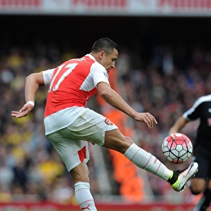 Alexis Sanchez in Action: Arsenal vs. Watford, Premier League 2015-16