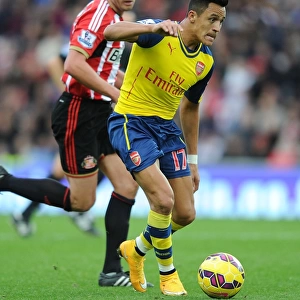Alexis Sanchez in Action: Arsenal's Star Performance against Sunderland, Premier League 2014/15