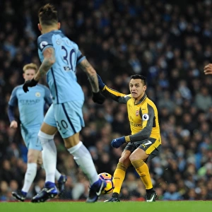 Alexis Sanchez (Arsenal) assist for Theo Walcott goal. Manchester City 2: 1 Arsenal