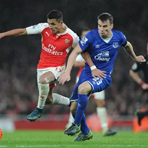 Alexis Sanchez Outsmarts Seamus Coleman: Arsenal vs Everton, 2015