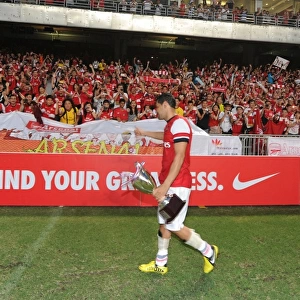 Andre Santos Bids Farewell to Arsenal Fans in Hong Kong
