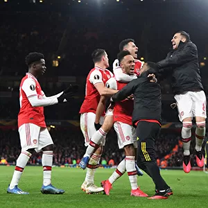 Arsenal Celebrate Aubameyang's Goal vs Olympiacos in Europa League