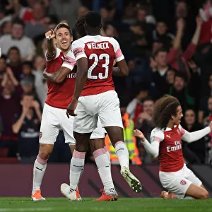 Arsenal Celebrate: Welbeck Scores Second Goal vs. Brentford in Carabao Cup
