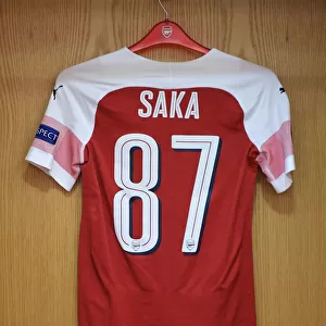 Arsenal Changing Room: Buyako Sakas Shirt Hang Ahead of Arsenal vs Qarabag UEFA Europa League Match