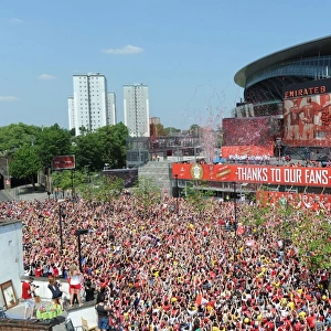 Arsenal FA Cup Victory Parade: Celebrating with the Trophy at Emirates Stadium (2014)