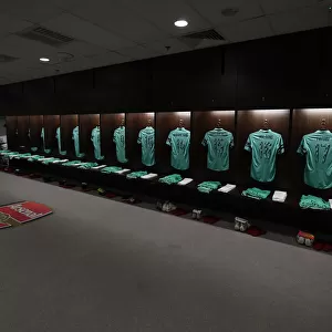 Arsenal FC: A Glimpse into the Changing Room before the Arsenal vs. Paris Saint-Germain Pre-Season Friendly (2018-19)